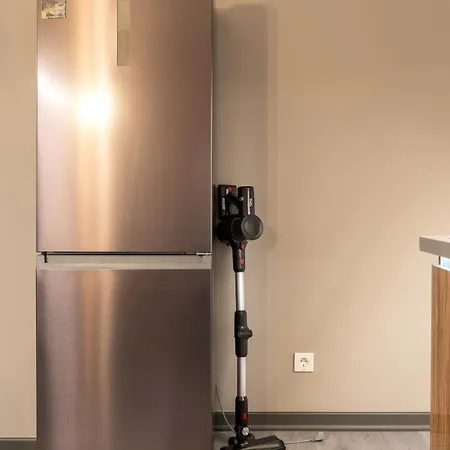 Апартаменты Incredible 2bdr With Veranda And House-like Feel