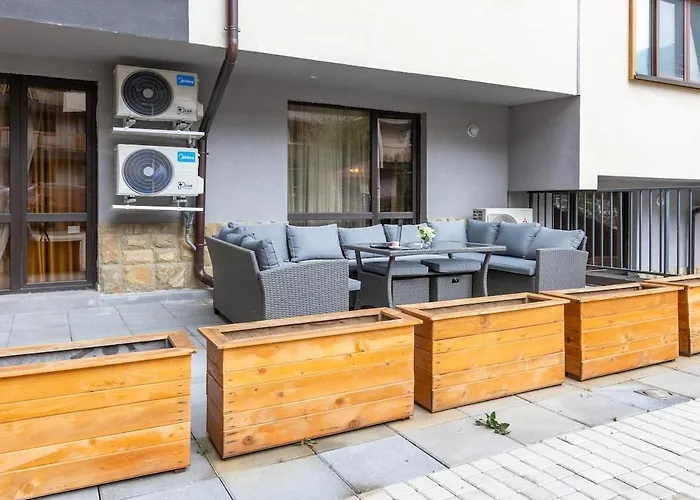 Incredible 2bdr With Veranda And House-like Feel アパート *