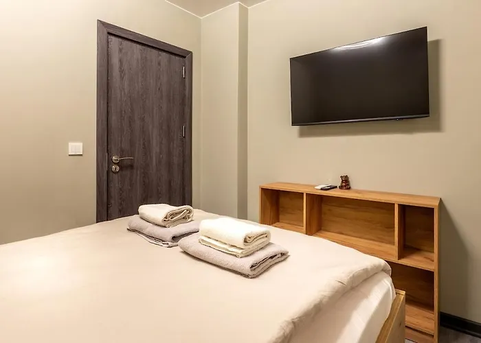 Incredible 2bdr With Veranda And House-like Feel アパート *