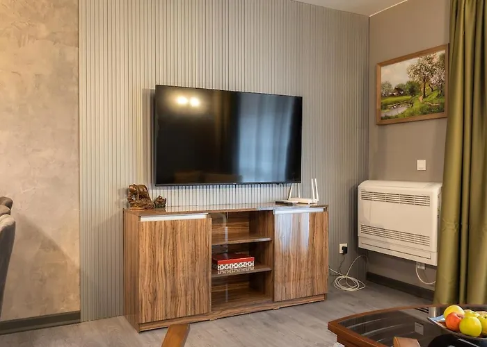 Incredible 2bdr With Veranda And House-like Feel アパート *