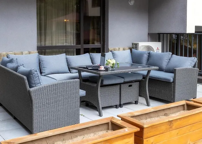 Incredible 2bdr With Veranda And House-like Feel * バンスコ