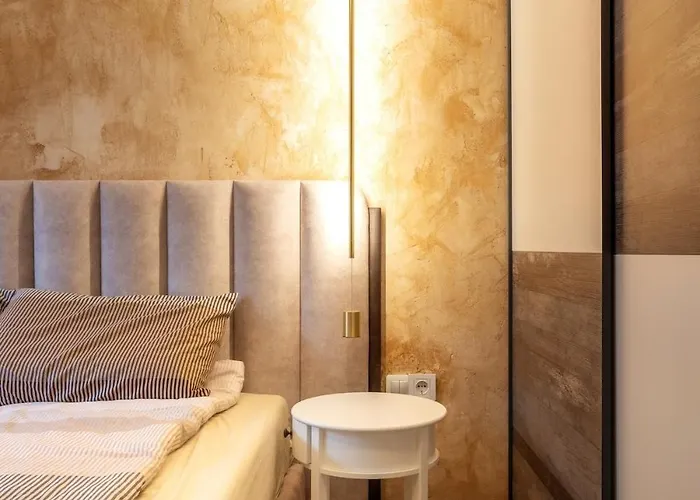 Incredible 2bdr With Veranda And House-like Feel バンスコ